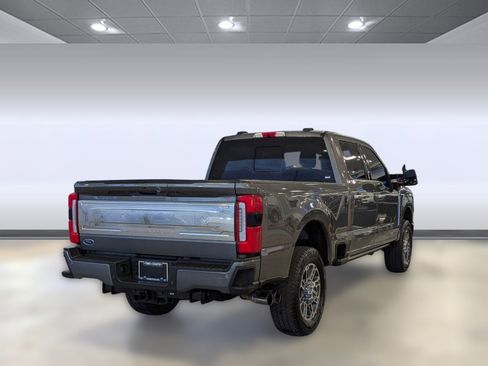 Used 2025 Ford F350 Platinum w/ Platinum Plus Package image 9