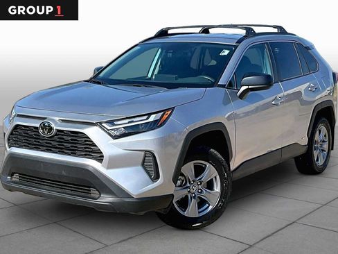 Used 2025 Toyota RAV4 LE AWD/4WD image 1