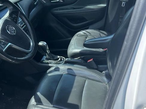 Used 2017 Buick Encore Essence image 4