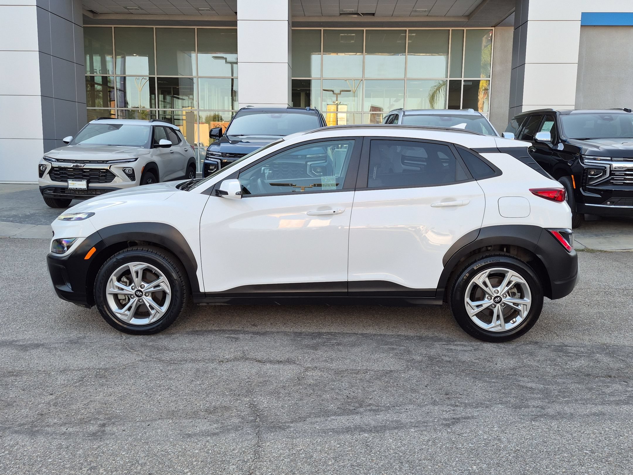 Used 2023 Hyundai Kona SEL AWD/4WD image 8