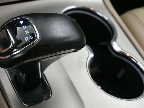 Used 2014 Jeep Grand Cherokee Limited image 23