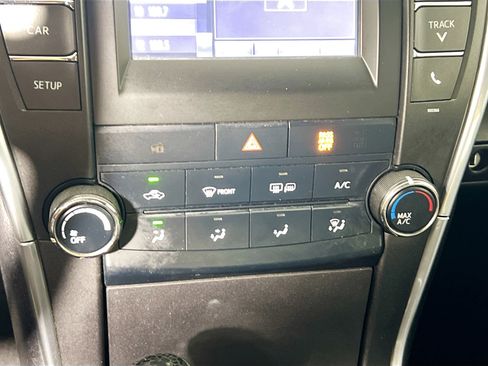 Used 2015 Toyota Camry LE FWD image 26