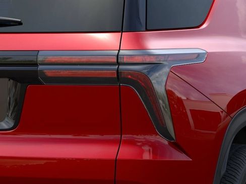 New 2026 Chevrolet Traverse LT w/ Midnight/Sport Edition AWD/4WD image 12