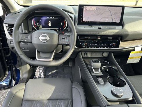 New 2026 Nissan Rogue Platinum w/ Platinum Premium Package image 18