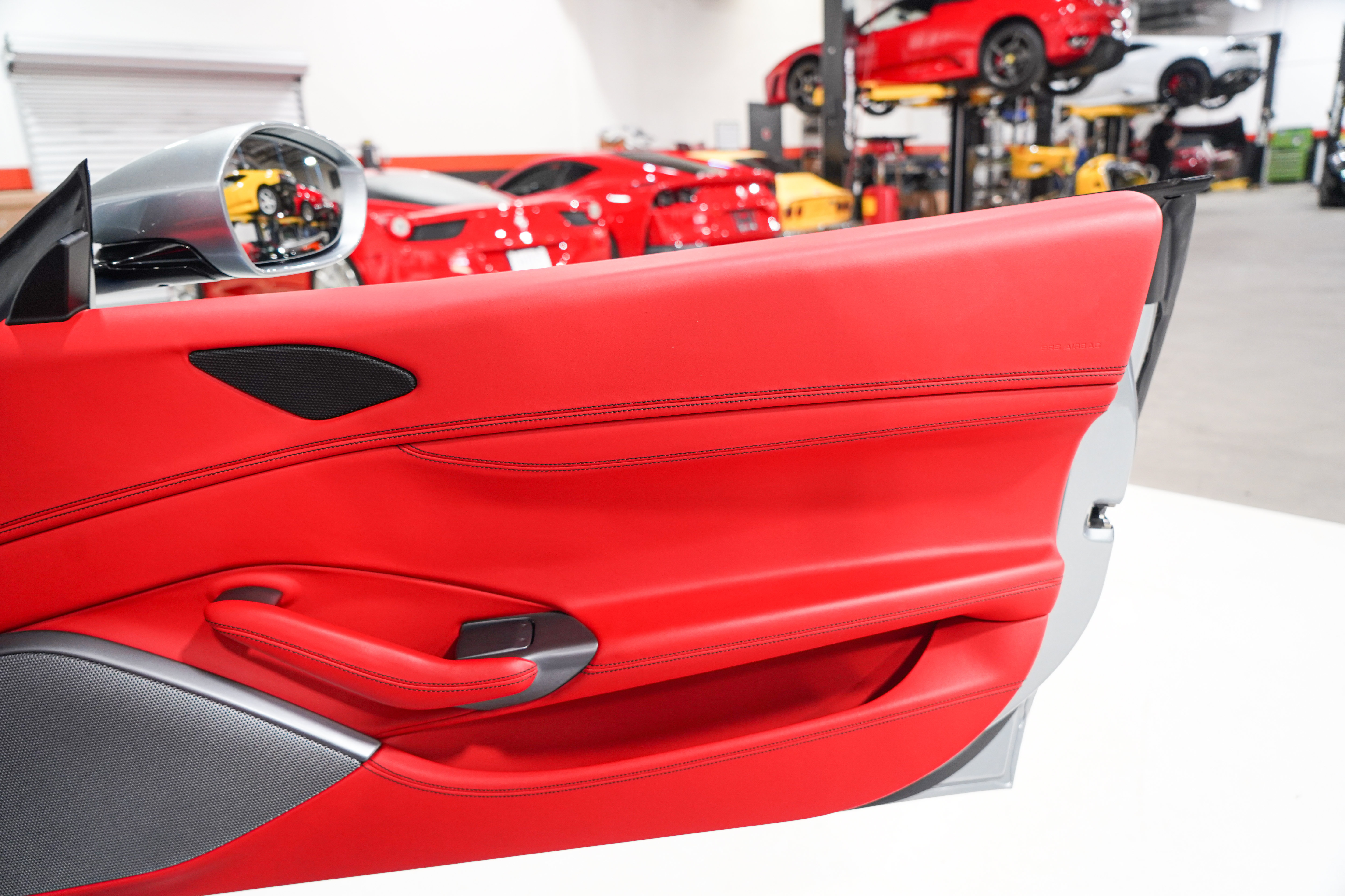 Used 2020 Ferrari Portofino RWD image 18