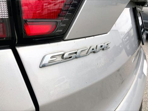 Used 2018 Ford Escape S image 30
