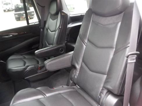 Used 2015 Cadillac Escalade Premium AWD/4WD image 28
