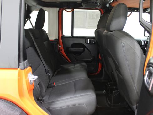 Used 2019 Jeep Wrangler Unlimited Sport S AWD/4WD image 26