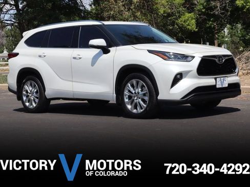 Used 2021 Toyota Highlander Limited AWD/4WD image 1