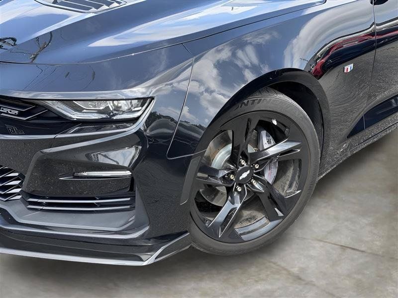 Used 2019 Chevrolet Camaro SS RWD image 6