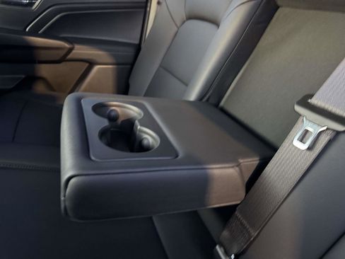 Used 2025 GMC Canyon Elevation w/ Convenience Package image 24