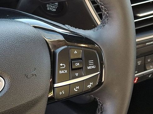 Used 2022 Ford Escape SE w/ Cold Weather Package image 21