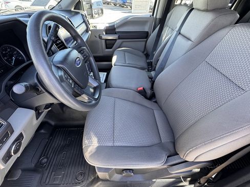 Used 2022 Ford F550 2WD Crew Cab Super Duty image 16