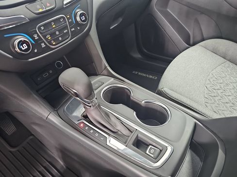 Certified 2024 Chevrolet Equinox LT FWD image 30