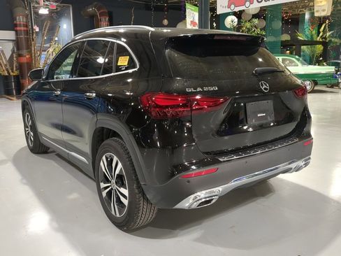 Used 2024 Mercedes-Benz GLA 250 4MATIC image 10
