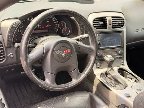 Used 2005 Chevrolet Corvette Convertible w/ Preferred Equipment Group RWD image 17