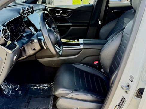 Used 2023 Mercedes-Benz GLC 300 image 27