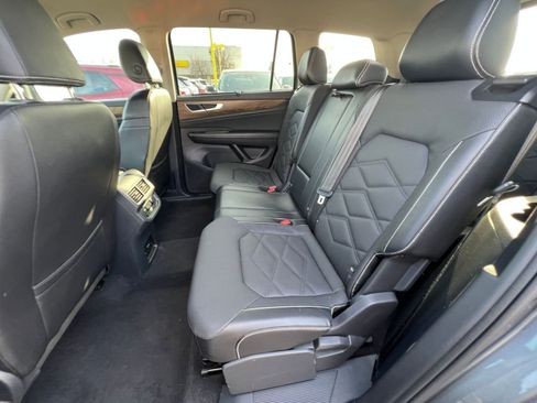 Used 2024 Volkswagen Atlas SE image 28