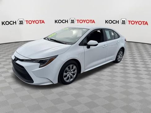 Used 2024 Toyota Corolla LE image 3