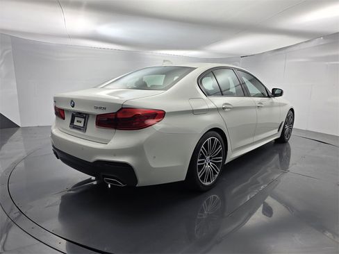 Used 2019 BMW 540i xDrive w/ M Sport Package image 4