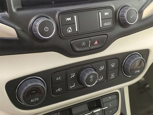 Certified 2022 GMC Terrain Denali w/ Denali Premium Package image 11