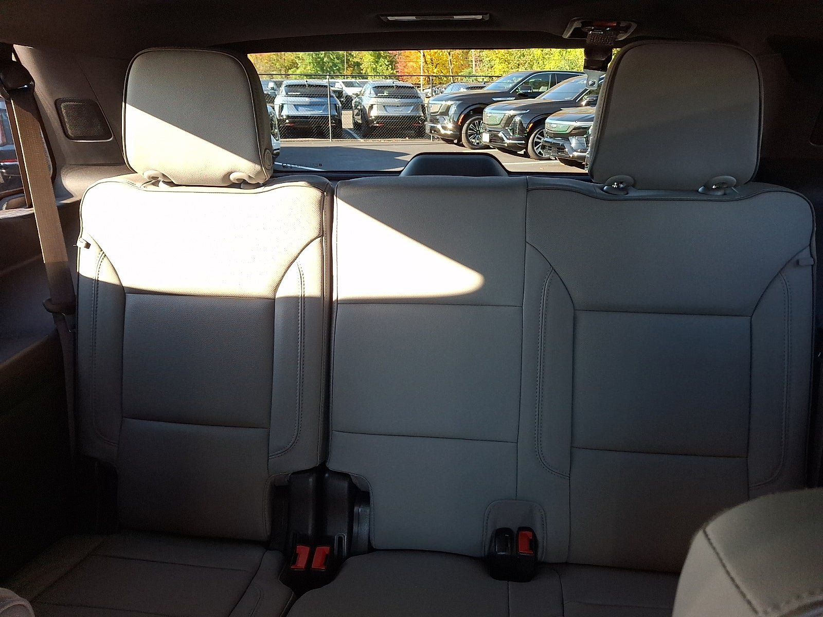 Used 2021 GMC Yukon SLT w/ Rear Media and Nav Package AWD/4WD image 12