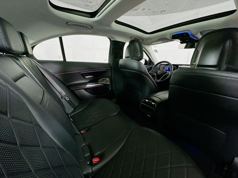 Used 2024 Mercedes-Benz E 350 4MATIC Sedan w/ Airmatic Package image 27