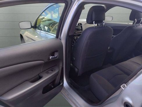 Used 2014 Chrysler 200 Touring FWD image 15