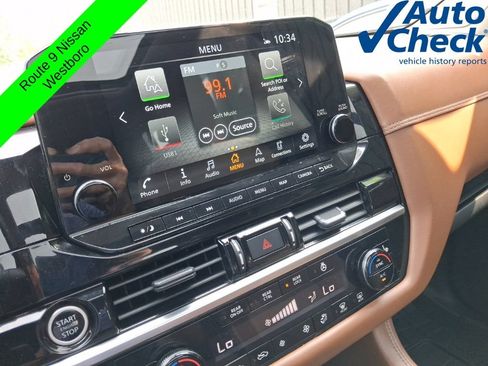 Used 2023 Nissan Pathfinder Platinum AWD/4WD image 19