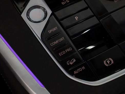 Used 2023 BMW X7 xDrive40i w/ Executive Package image 43