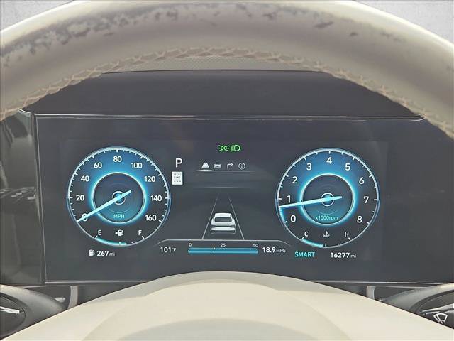 Used 2025 Hyundai Elantra SEL FWD image 11