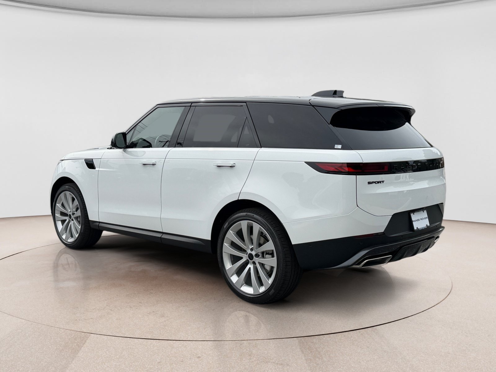 New 2027 Land Rover Range Rover Sport SE AWD/4WD image 3