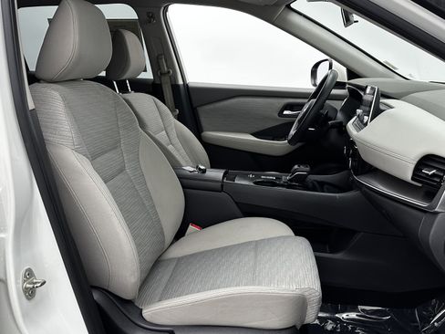 Used 2021 Nissan Rogue SV image 35