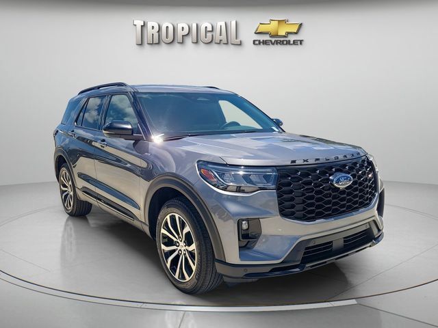 Used 2025 Ford Explorer ST-Line AWD/4WD image 4