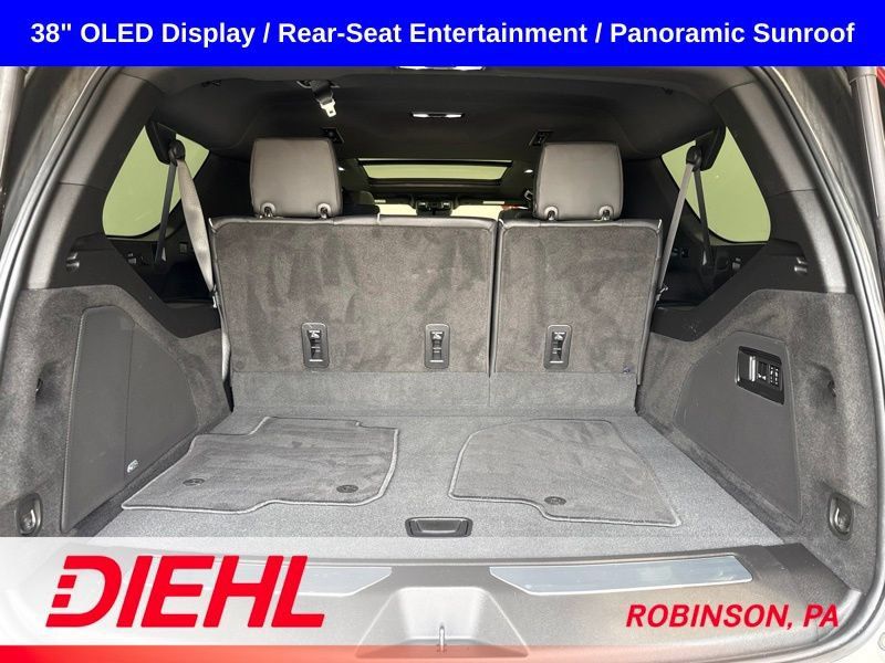 Used 2023 Cadillac Escalade ESV Premium Luxury AWD/4WD image 10
