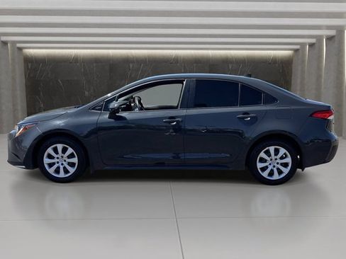 Used 2025 Toyota Corolla LE FWD image 2