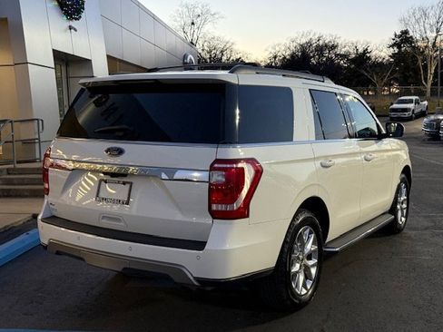 Certified 2021 Ford Expedition XLT image 4