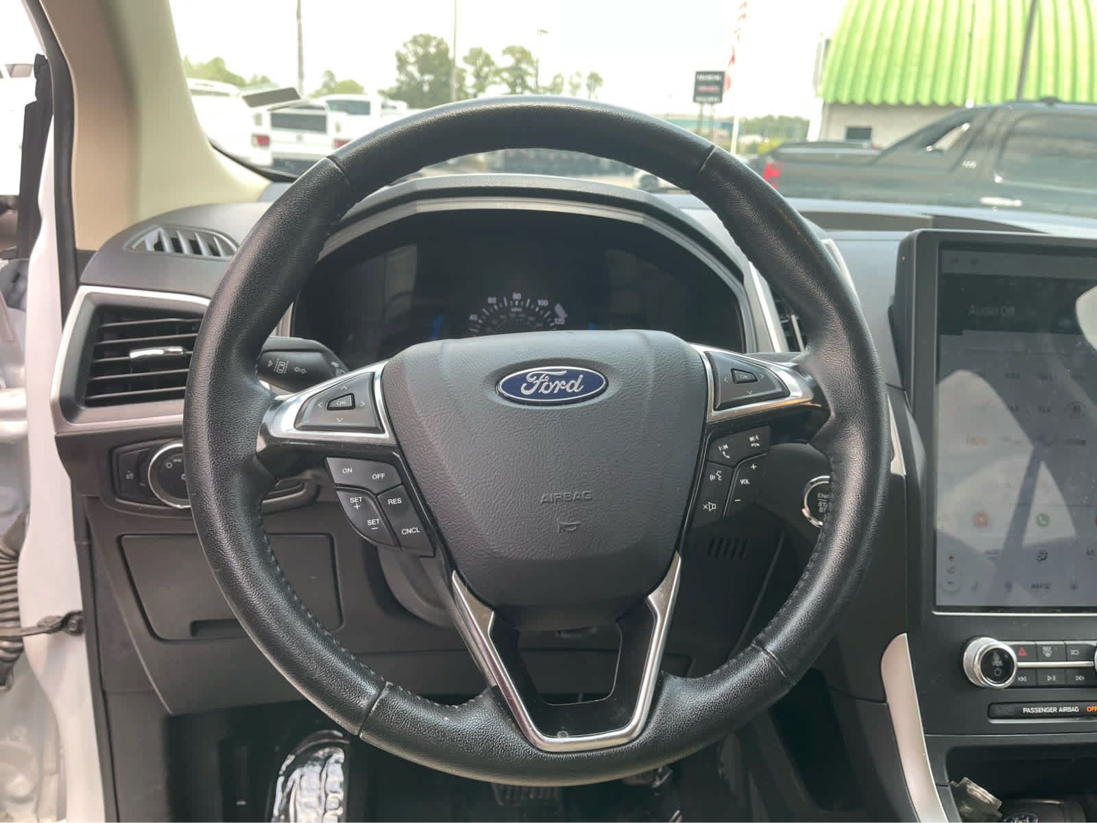 Used 2024 Ford Edge SEL AWD/4WD image 15