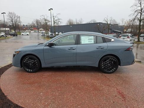 New 2026 Nissan Sentra SR FWD image 1