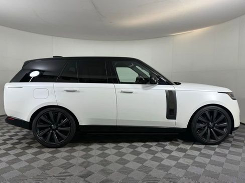 Certified 2025 Land Rover Range Rover SV image 9