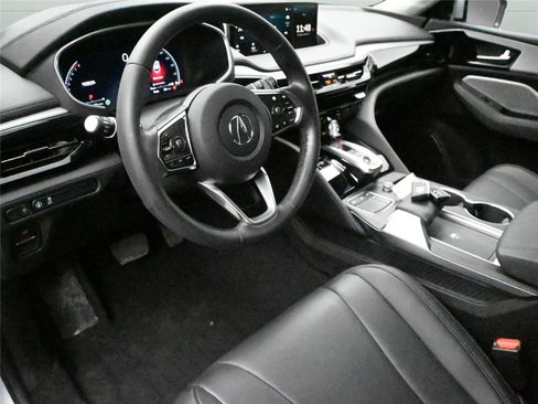 Certified 2023 Acura MDX SH-AWD image 2