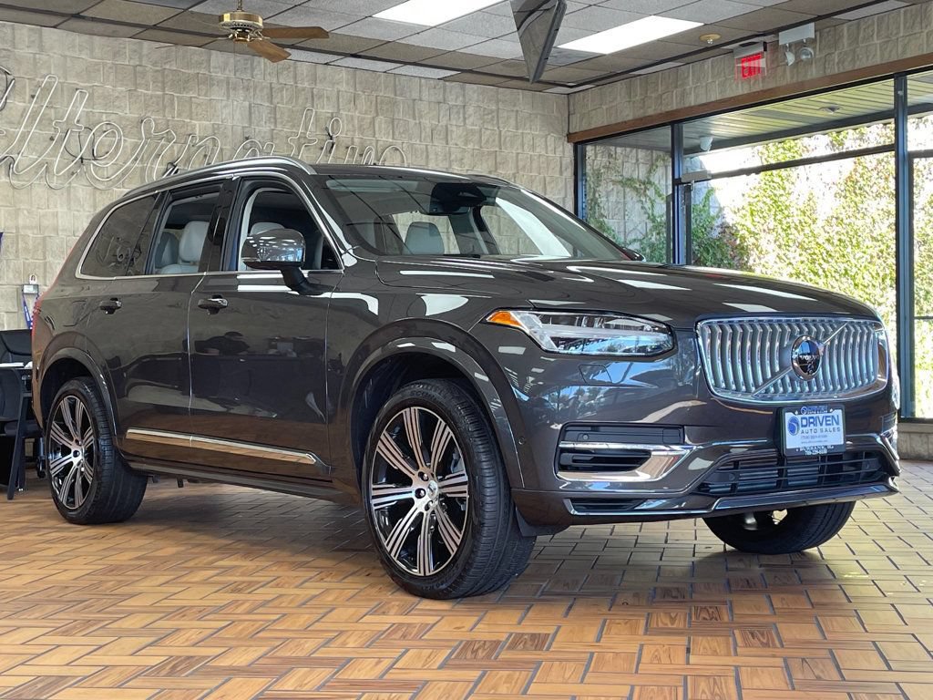 Used 2025 Volvo XC90 T8 Ultra AWD/4WD image 7