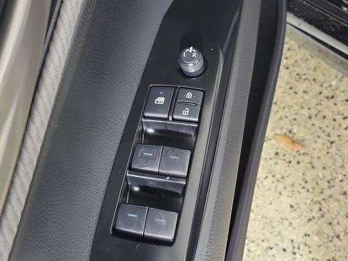 Used 2026 Toyota Camry SE FWD image 22