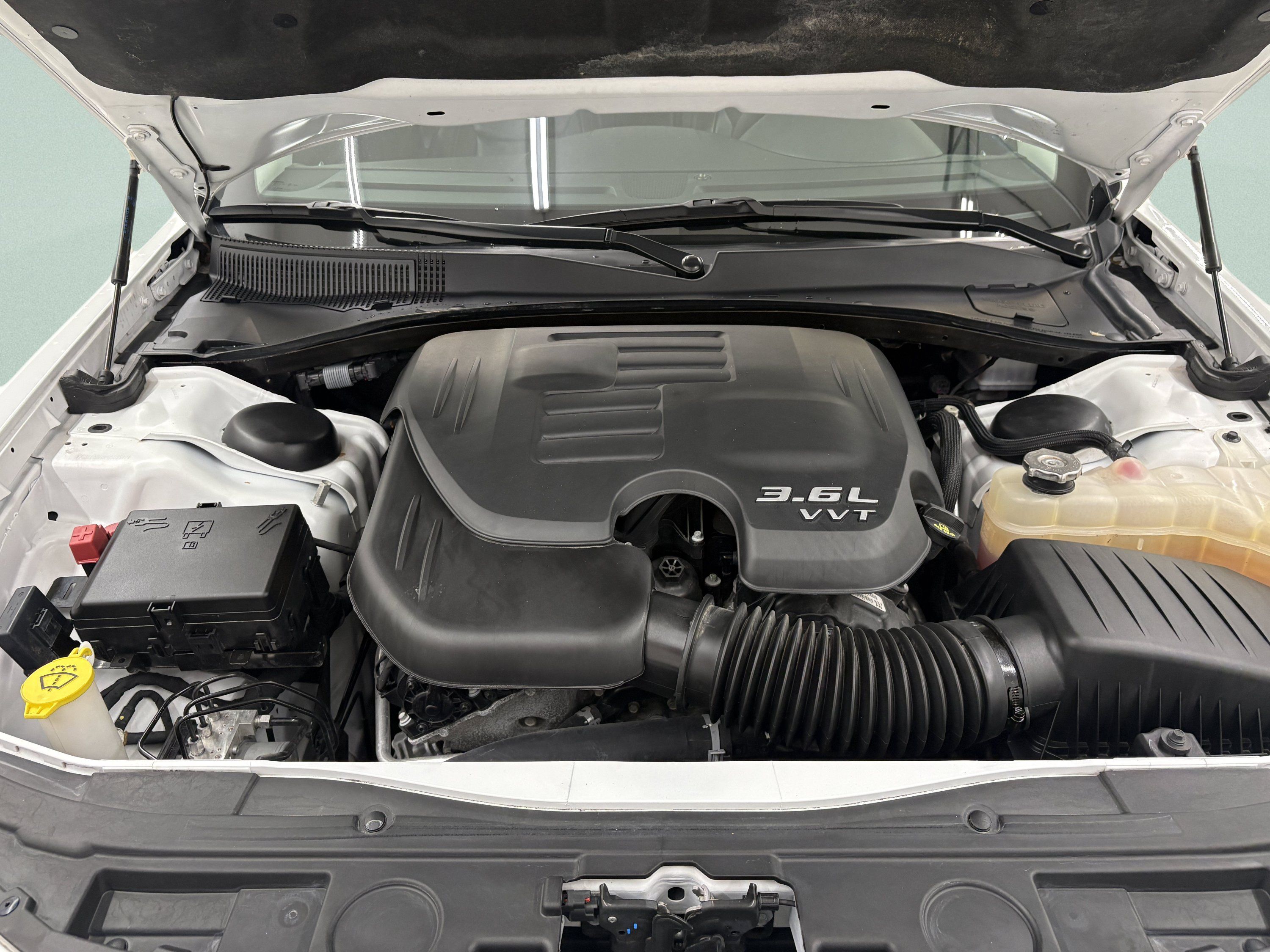Used 2023 Chrysler 300 Touring L w/ Popular Equipment Group RWD image 7