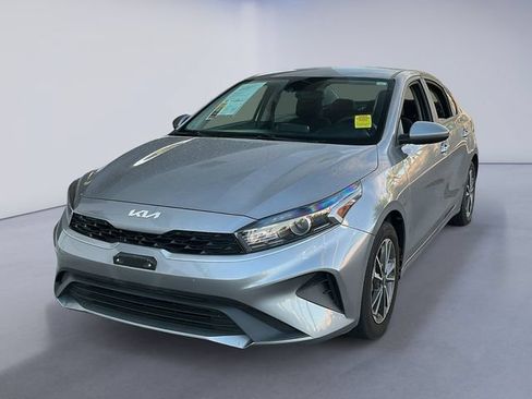 Used 2024 Hyundai Kona SEL FWD image 1