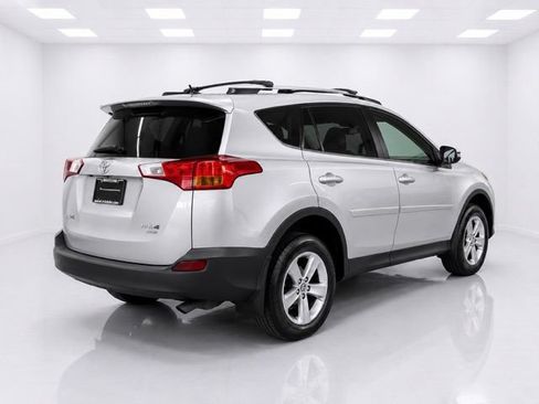 Used 2015 Toyota RAV4 XLE AWD/4WD image 6