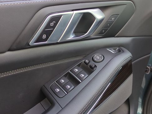 Used 2026 BMW X5 sDrive40i image 15