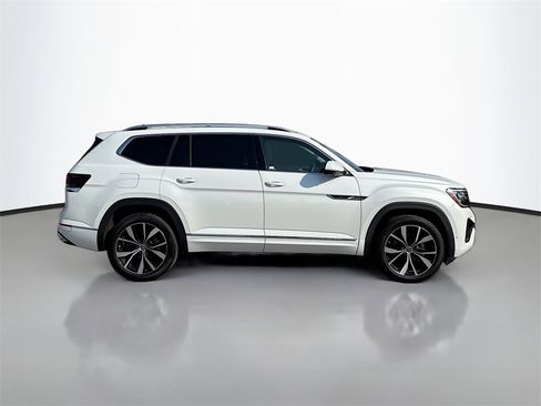 Used 2025 Volkswagen Atlas SEL Premium R-Line image 8