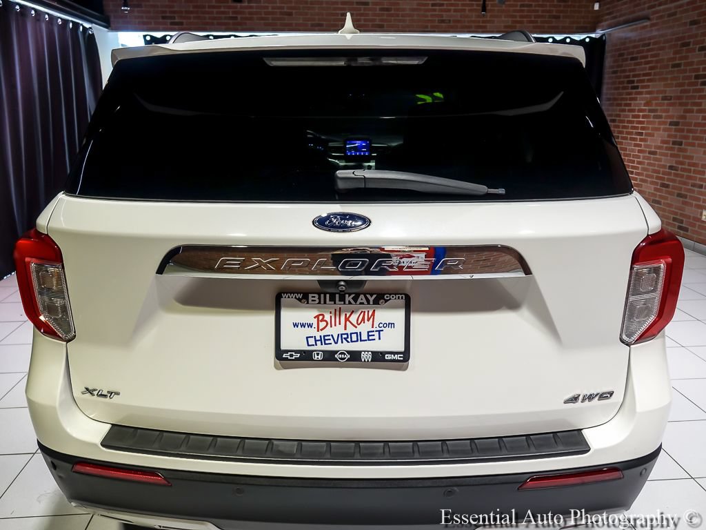 Used 2022 Ford Explorer XLT w/ Equipment Group 202A AWD/4WD image 7
