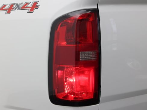 Used 2020 Chevrolet Colorado LT w/ Safety Package AWD/4WD image 5
